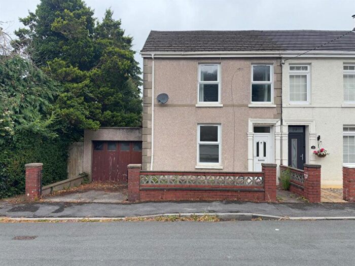3 Bedroom Semi-Detached House For Sale In Stepney Road, Pwll, Llanelli, SA15