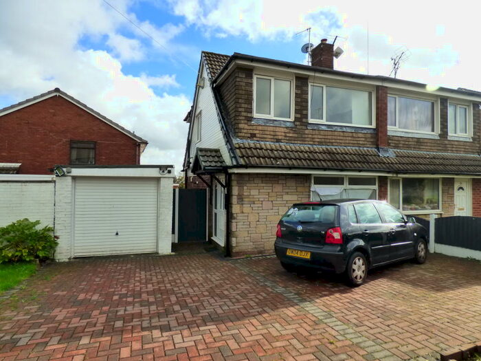 3 Bedroom House To Rent In Neston Road, Walshaw, BL8