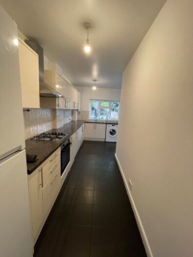 3 Bedroom Semi-Detached House To Rent In Hounslow, Middlesex, Td, TW5