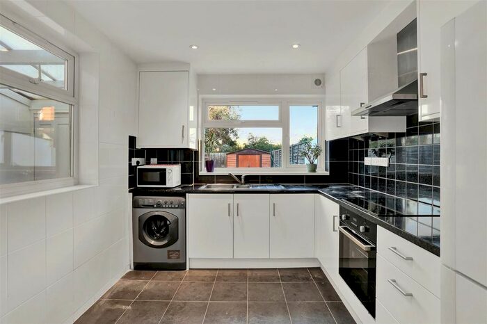 2 Bedroom Terraced House To Rent In Northcroft Road, London, W13