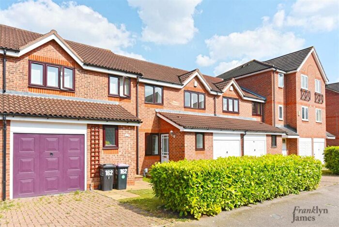 3 Bedroom House To Rent In Telegraph Place, London, E14