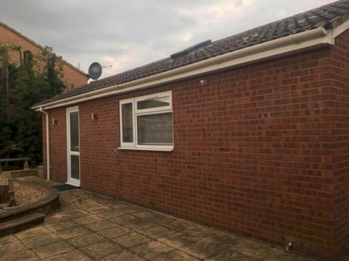 1 Bedroom Property To Rent In Mount Pleasant Road, Clapham, MK41