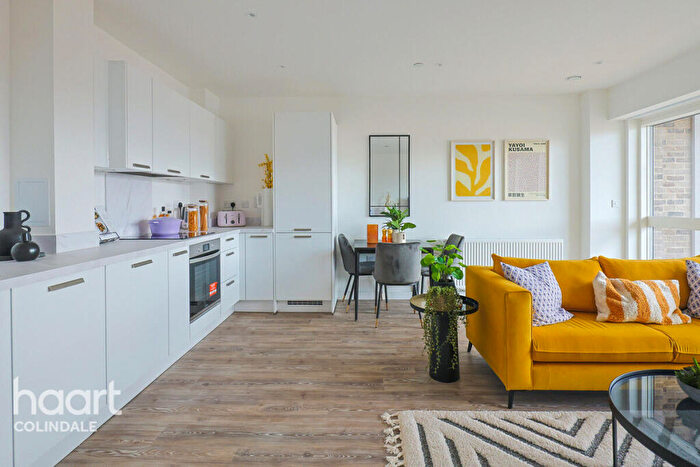 2 Bedroom Apartment For Sale In Station Road, Edgware, HA8
