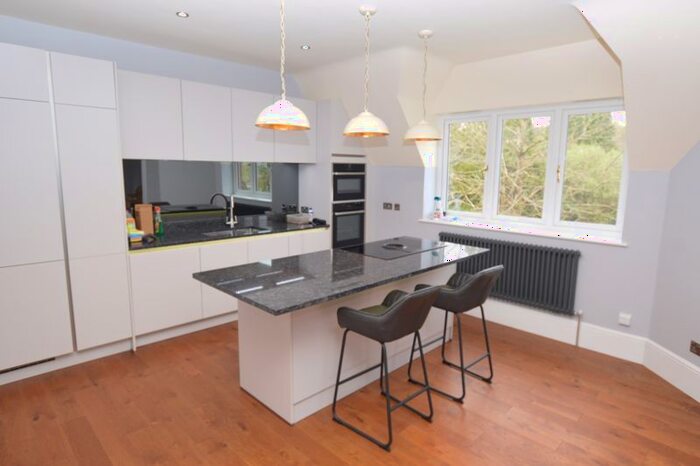 2 Bedroom Flat To Rent In Bedroom Bathroom Apartment, Broadwater Down, Tunbridge Wells, TN2