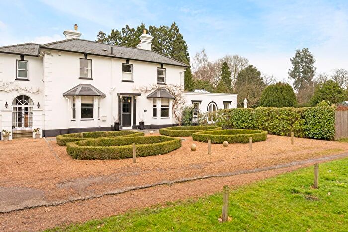 4 Bedroom Detached House To Rent In Abbey Gardens, Chertsey, KT16