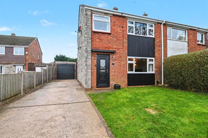 3 Bedroom Semi Detached House For Sale In St. Hybalds Grove, Scawby, Brigg, DN20