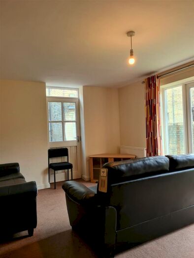 6 Bedroom House To Rent In A Willis Road, Cambridge, CB1