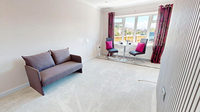2 Bedroom Detached Bungalow For Sale In Chantry Close, Cantley, DN4