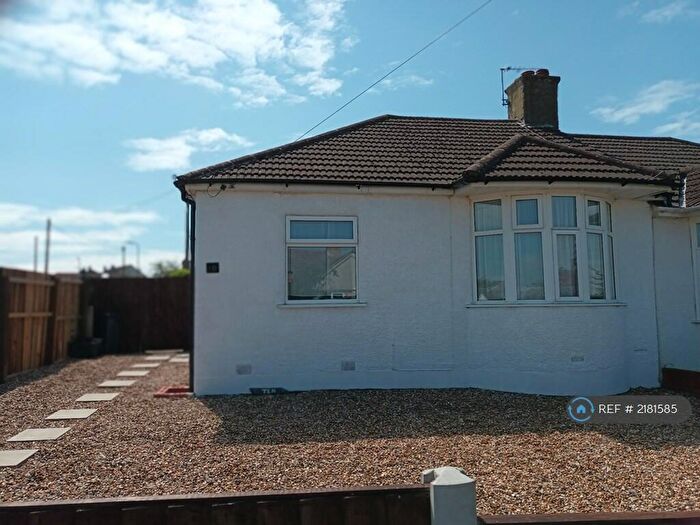 2 Bedroom Bungalow To Rent In Somerden Road, Orpington, BR5