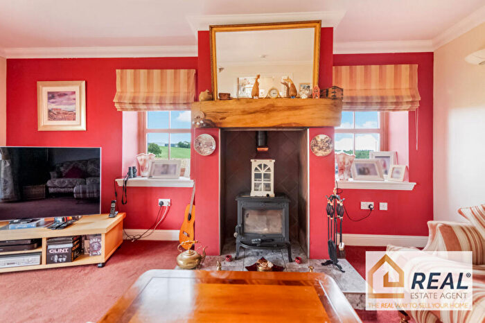 4 Bedroom Detached House For Sale In Bore Row, FK7