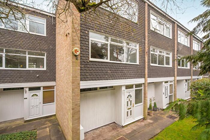 4 Bedroom House To Rent In Sunninghill Court, Sunninghill, SL5