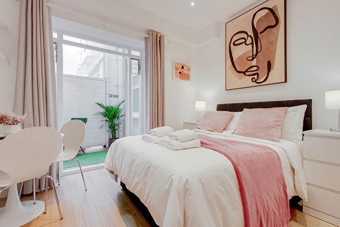 Studio To Rent In Craven Hill Gardens, London, W2