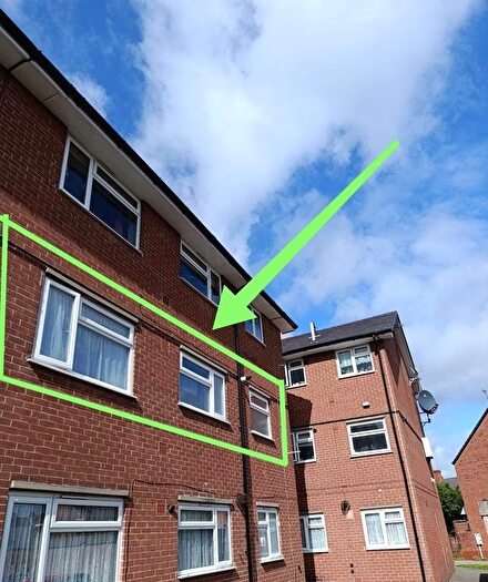3 Bedroom Flat For Sale In Shobnall Close, Burton On Trent, Staffordshire, DE14