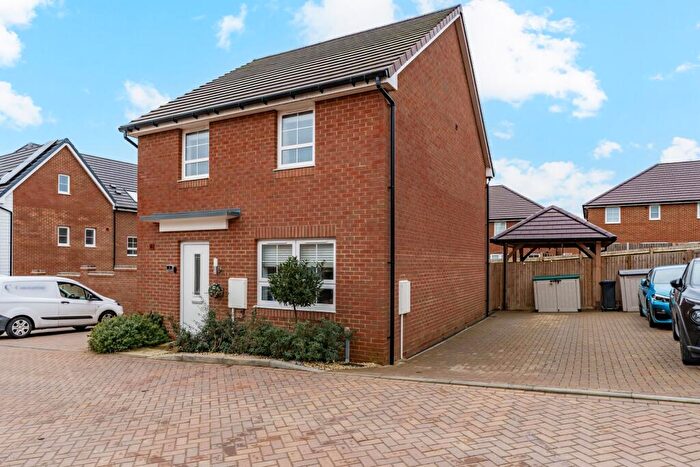 4 Bedroom Detached House For Sale In Redstart Hill, Whitfield, CT16