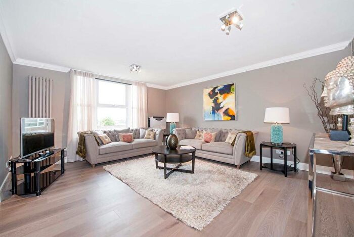 3 Bedroom Flat To Rent In Boydell Court, St John's Wood Park, NW8