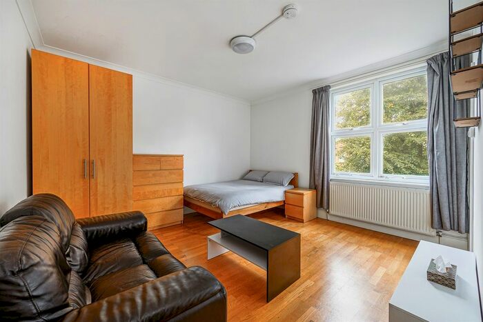 Studio To Rent In Windsor Road, London, W5