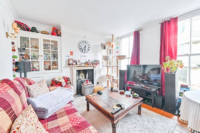 4 Bedroom Terraced House For Sale In Pratt Walk, Kennington, London, SE11