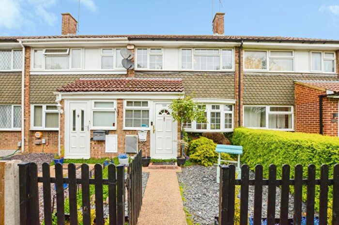 3 Bedroom Terraced House For Sale In Butely Road, Luton, LU4