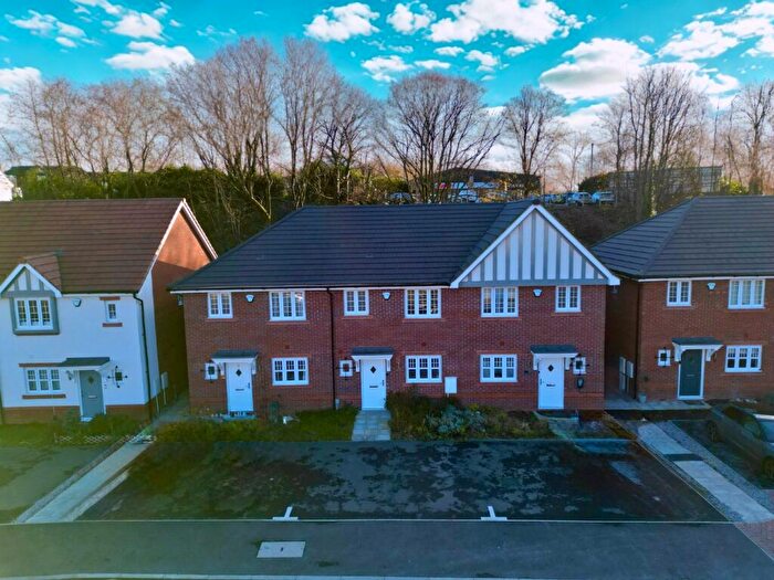 3 Bedroom Mews For Sale In Christy Brow, Hyde, Greater Manchester, SK14