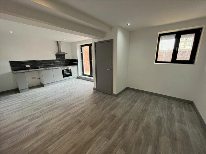 2 Bedroom Property To Rent In London Road South, Lowestoft, Suffolk, NR33