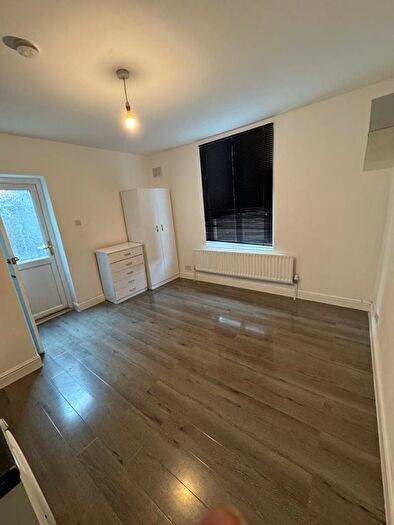 1 Bedroom Studio To Rent In London, W10