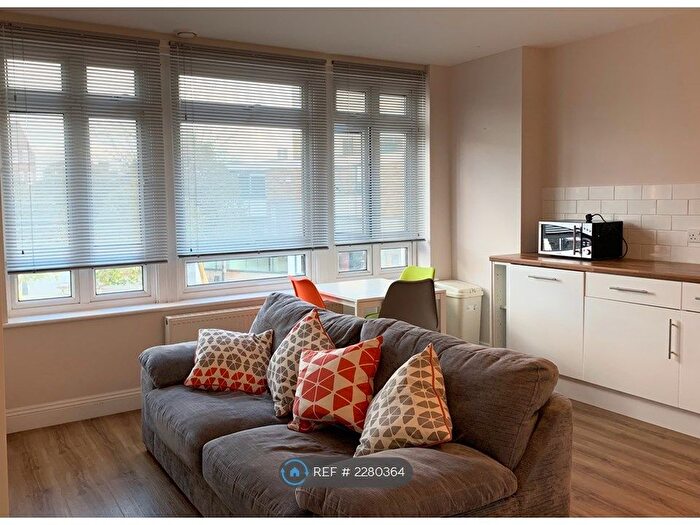 1 Bedroom Flat To Rent In Stafford House, London, SE12