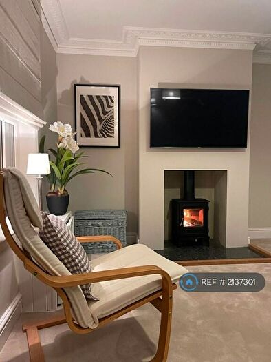 2 Bedroom Terraced House To Rent In Nutley Lane, Reigate, RH2