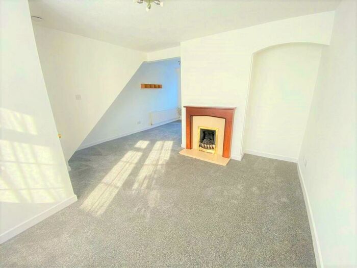 2 Bedroom Terraced House To Rent In Pangbourne Close, St Nicolas Park