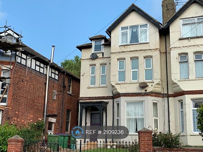 2 Bedroom Flat To Rent In Sandgate Hill, Sandgate, Folkestone, CT20
