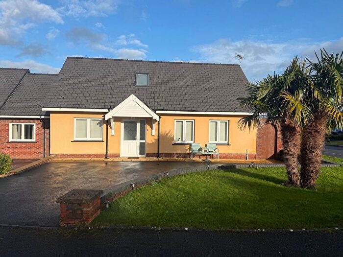 4 Bedroom Detached Bungalow For Sale In Dolphin Court, New Quay, SA45
