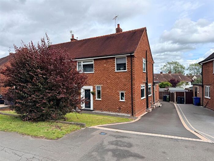 3 Bedroom Semi Detached House For Sale In Shenstone Avenue, Stourbridge, DY8