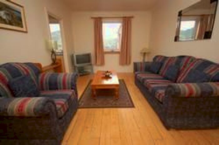 1 Bedroom Flat To Rent In Abbey Lane, Edinburgh, EH8