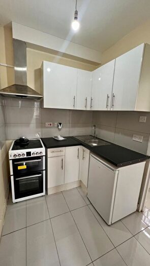 2 Bedroom Terraced House To Rent In Hammersmith Road, London, W14