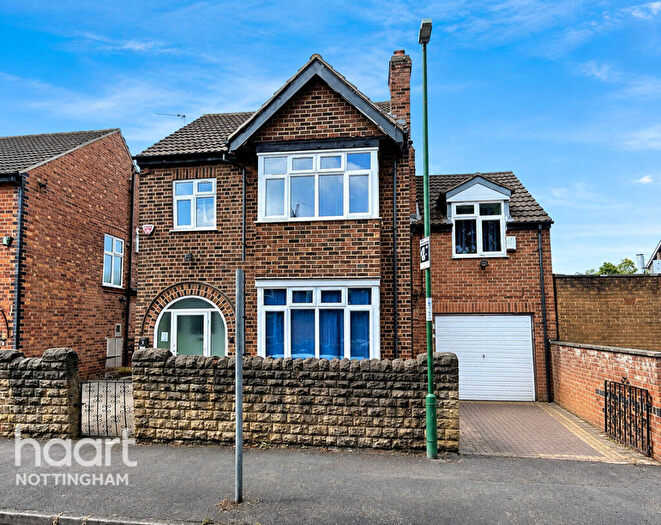 6 Bedroom Semi-Detached House For Sale In Arnesby Road, Nottingham, NG7