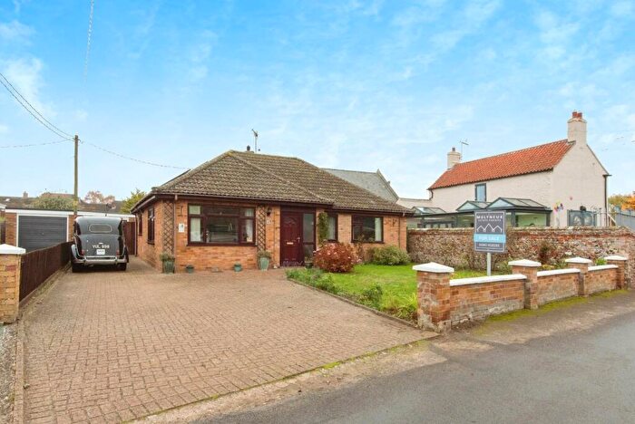3 Bedroom Detached Bungalow For Sale In South Street, Hockwold, IP26