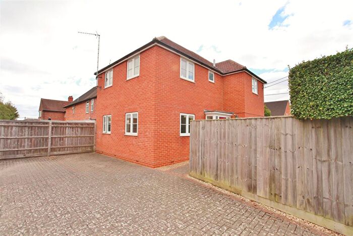 2 Bedroom Flat To Rent In St. Andrews Road, Didcot, OX11