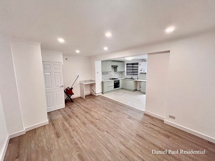 4 Bedroom Terraced House To Rent In Mornington Road, Greenford, UB6