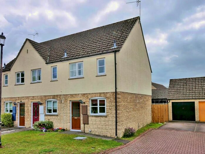 2 Bedroom End Of Terrace House To Rent In Perrinsfield, Lechlade, GL7