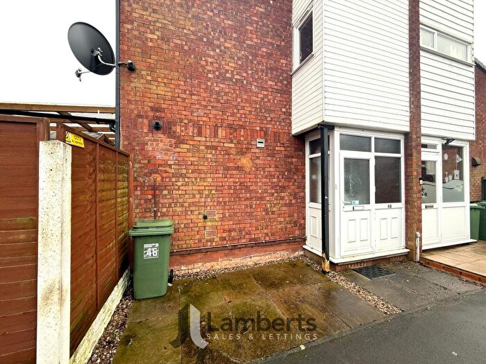 3 Bedroom End Of Terrace House For Sale In Pembridge Close, Winyates West, B98