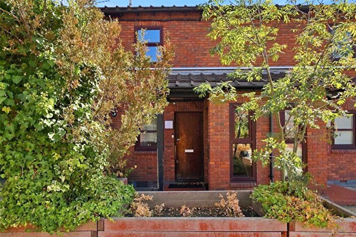 1 Bedroom Apartment For Sale In Talbot Road, London, N15