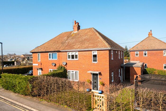 3 Bedroom Semi Detached House For Sale In Harlow Avenue, Harrogate, HG2