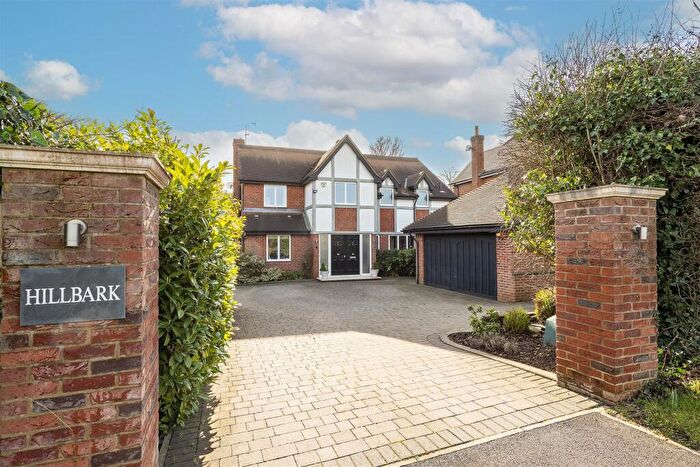 5 Bedroom Detached House For Sale In Redbourn Lane, Harpenden, AL5