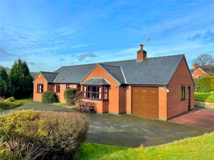 3 Bedroom Bungalow For Sale In Pont Robert, Meifod, Powys, SY22