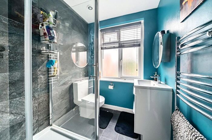 3 Bedroom Detached House For Sale In Bridge Road, Bagshot, Surrey, GU19