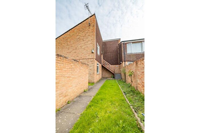 2 Bedroom Flat For Sale In Keyworth Mews, Canterbury, CT1