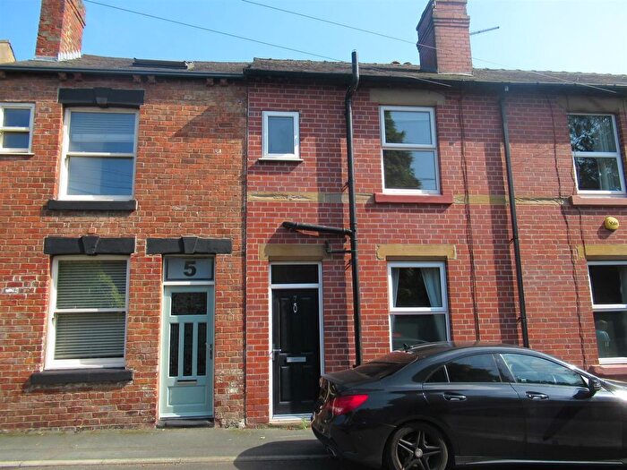 2 Bedroom Terraced House To Rent In Claremont Street, Oulton, Leeds, LS26