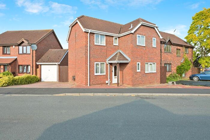 3 Bedroom Detached House For Sale In Lode Way, Chatteris, PE16