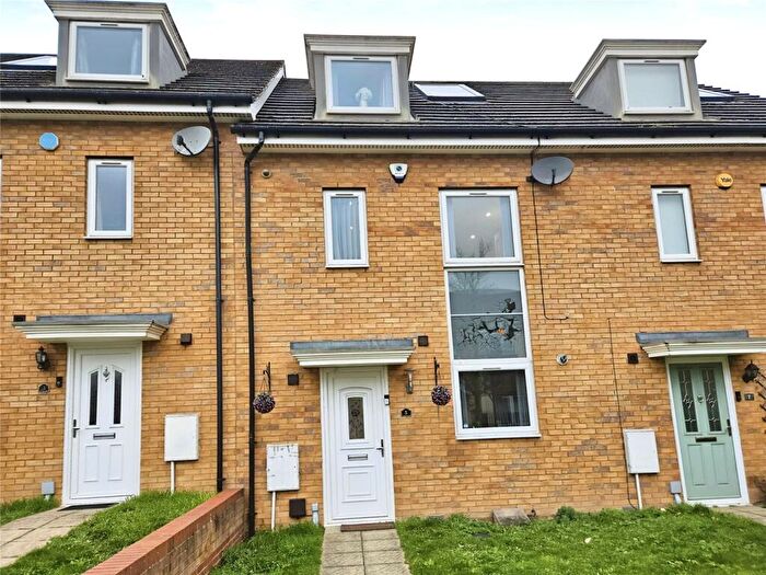 4 Bedroom Terraced House To Rent In Helidor Walk, Sittingbourne, Kent, ME10