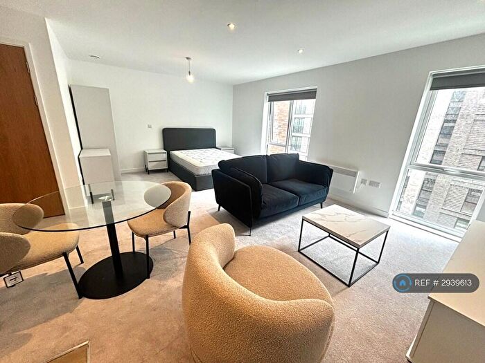 Studio To Rent In Ordsall Lane, Salford, M5