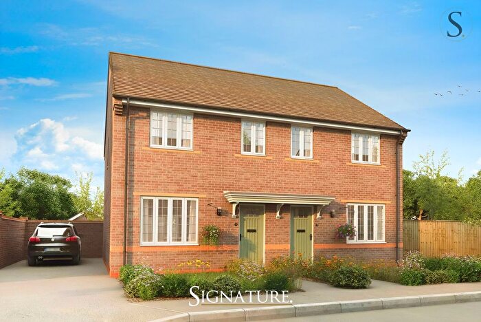 3 Bedroom Semi-Detached House To Rent In Gardiner View, Oadby, LE2